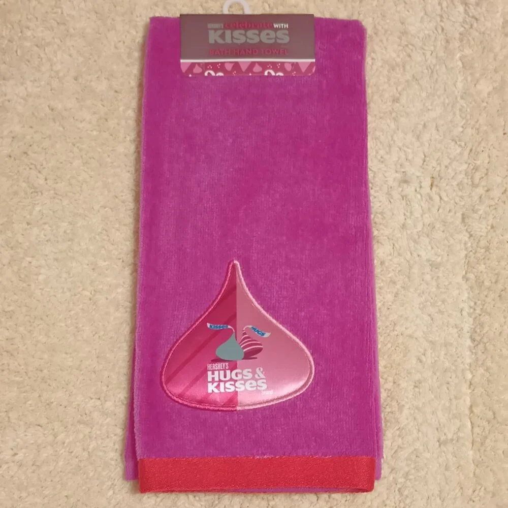 NWT~Hershey's Hugs & Kisses Decorative Magenta Bath Hand Towel 25